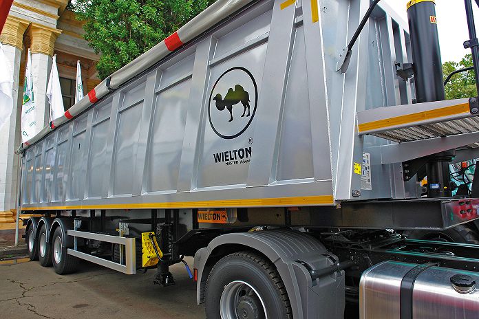 Actros 2041 (408 л.с./300 кВт)