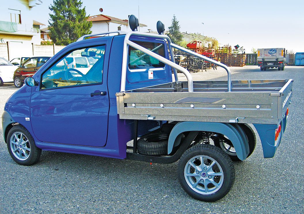 Мотопикап Casalini Pickup с защитными дугами и решеткой